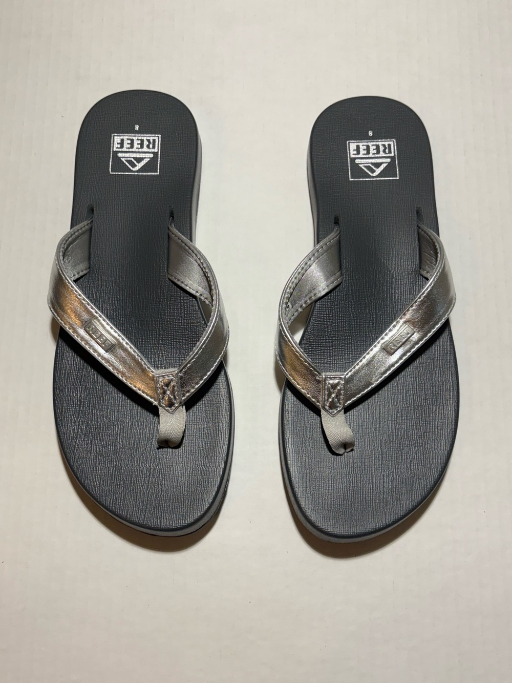 Reef Mia Sassy Women's Silver Flip Flops - 8